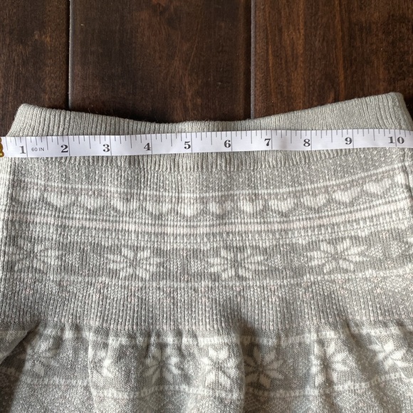 5/$25 Girls Joe Fresh Sweater skirt 2-4yrs - Picture 2 of 3